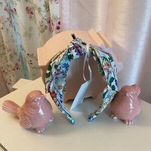 NWT Epona Valley single bow signature headband in Wild Day floral